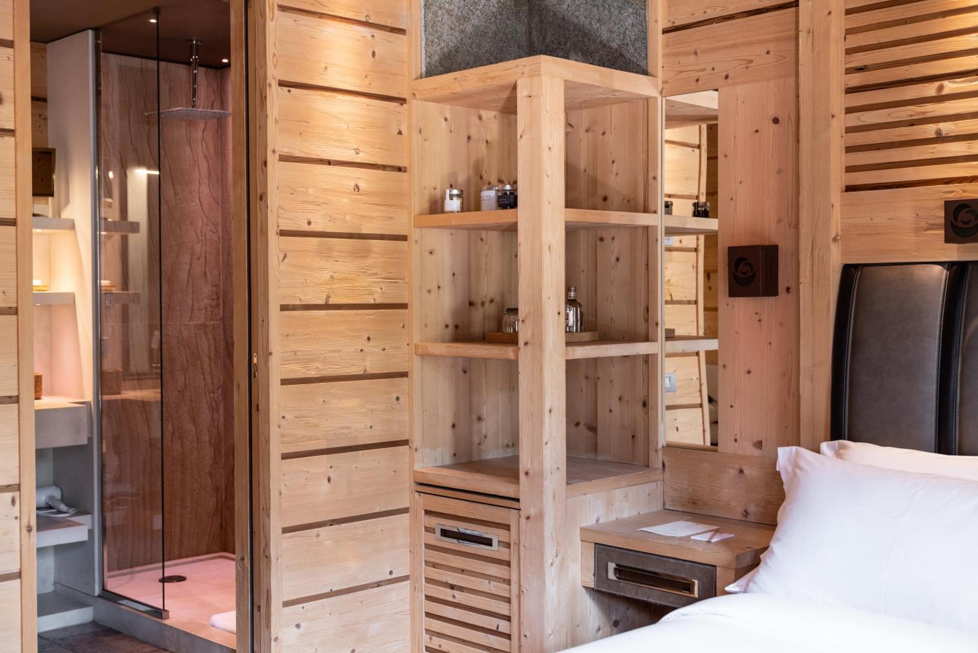 Loft Deluxe Room,1553402395:JPEG